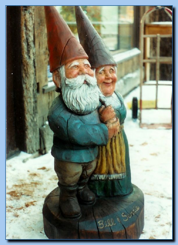 2-15 gnome couple-archive